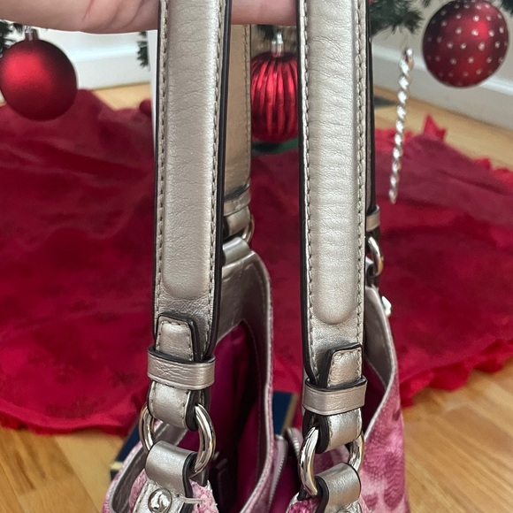 Coach Pink Rose Shoulder Bag with the matching wallet - Picture 12 of 16